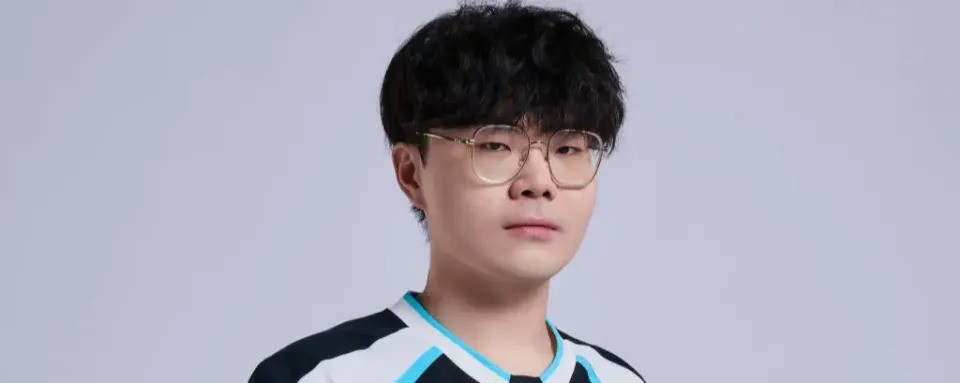 羽毛在Faker的排位投诉后受到惩罚