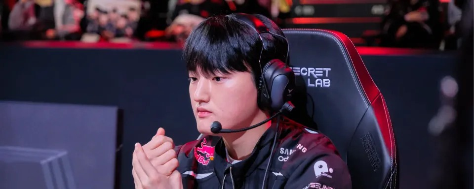  T1  and  BNK FEARX  Advance as KIWOOM DRX Exit EWC 2026  Korea  Qualifier