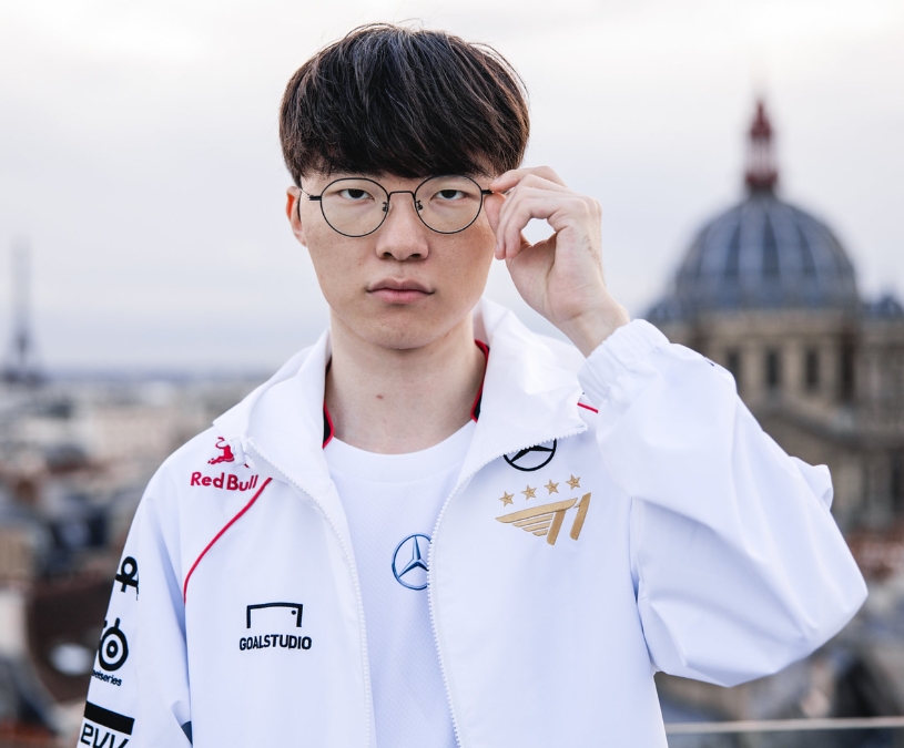 GOAT의 가치,  faker 는 두 번 연속으로 두 번의 연속 우승을 달성한 유일한 미드 라이너가 되었습니다