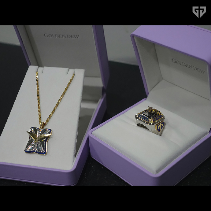 GEN Official: To commemorate the LCK four-peat, Golden Dew gifted championship rings and necklaces