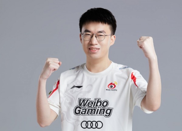  Weibo Gaming  определенно будет бороться за выход на Чемпионат мира! Zhu Kai:  Xiaohu  очень умный и высоко адаптивный мидлейнер