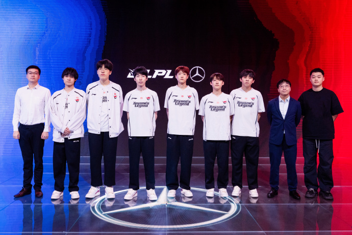  Anyone's Legend  выпускает итог регулярного сезона: Мы будем стремиться к более высоким достижениям в плей-офф