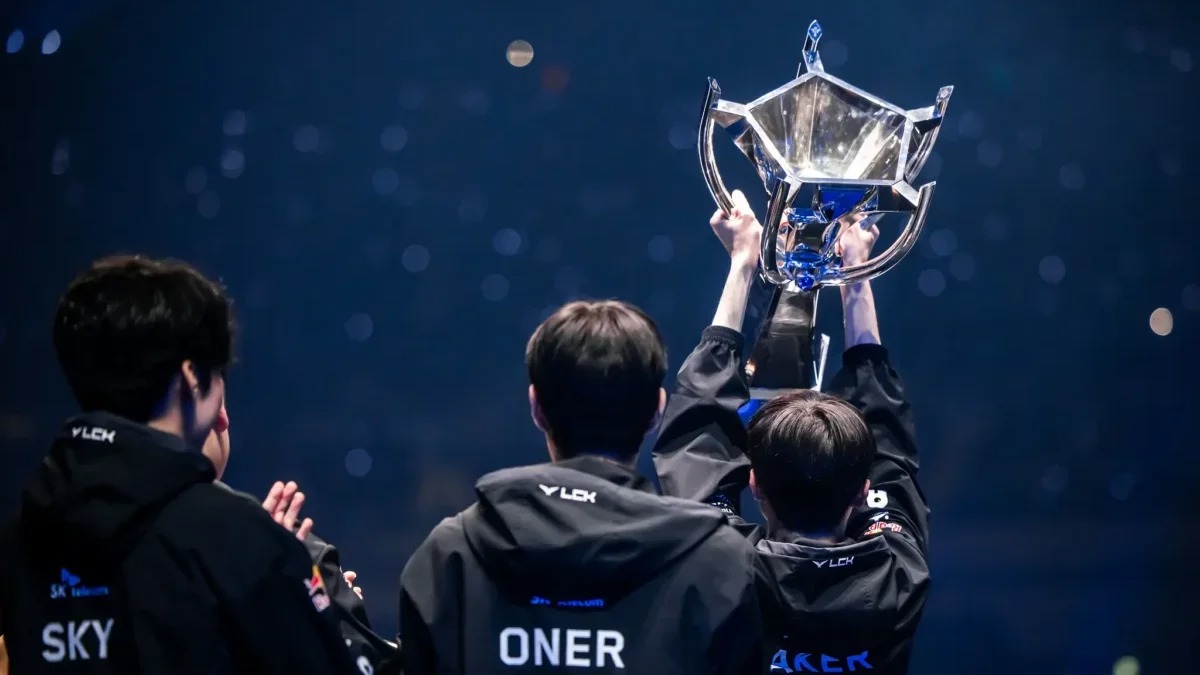 Alle Teams, die sich bisher für die LoL Worlds 2024 qualifiziert haben