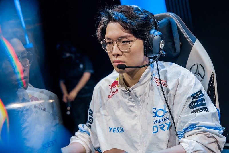 Kingen nghĩ rằng tham gia DK sẽ dẫn đến kết quả xuất sắc; đội này đã có nhiều vận động viên đường trên huyền thoại trong quá khứ