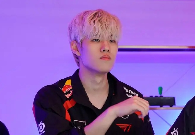 Oner : faker là người chơi đầu tiên bị phạt vì đến muộn