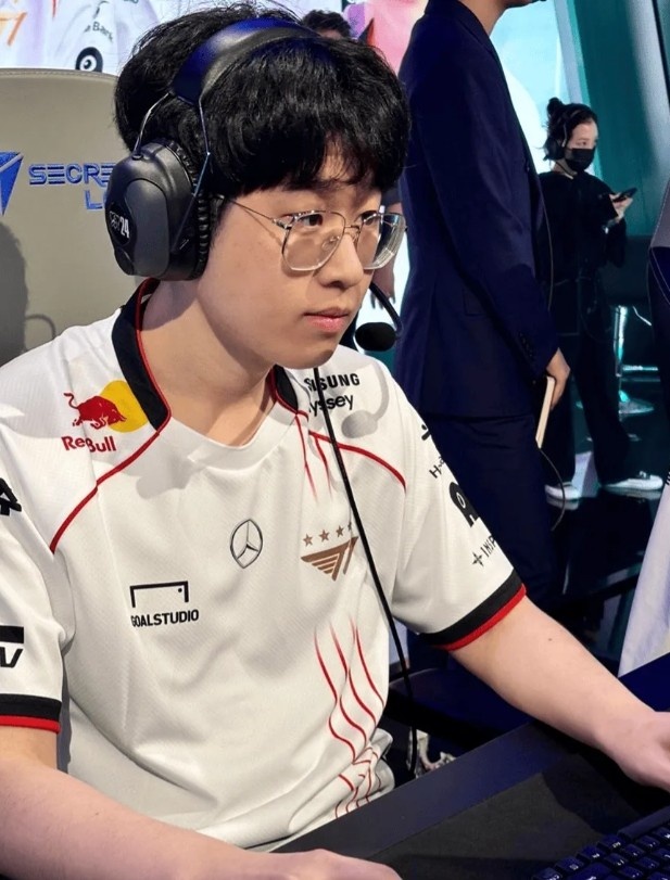  Zeus : Gnar là một vị tướng tốt để chọn đầu tiên; vũ khí không được coi là khắc chế của Gnar