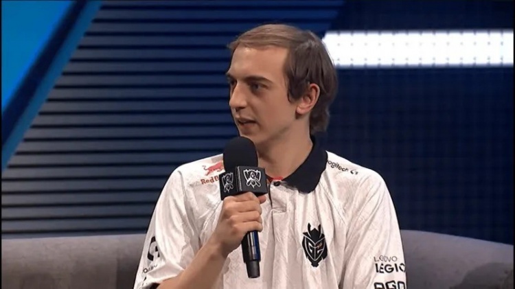  Caps ：跟EU/NA队伍相比，世界赛LPL和LCK队伍更喜欢中单AD