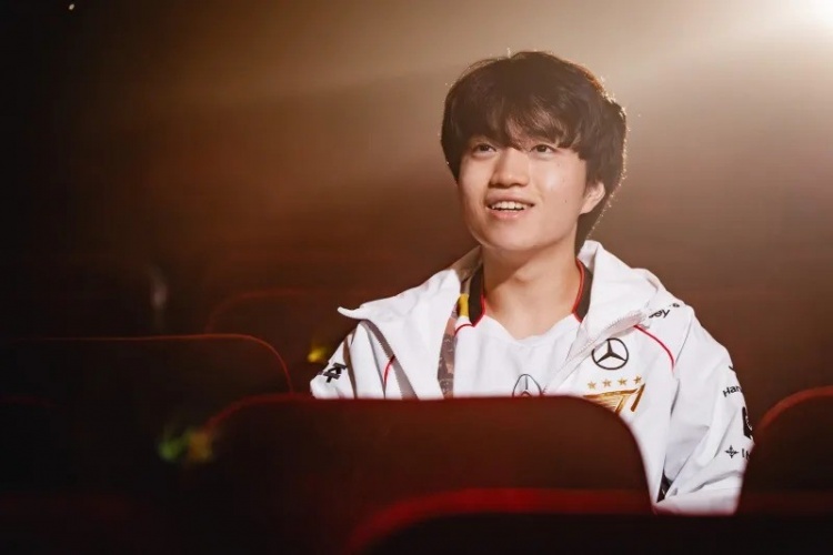  Keria  Review: GEN excels at lane swaps; the core of the semifinals is the first three picks of Renata