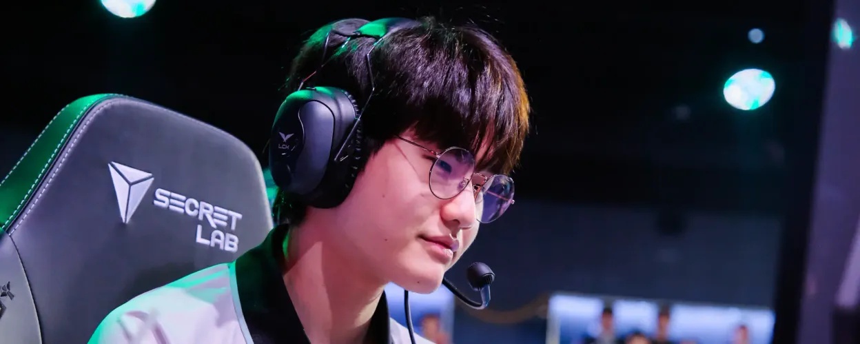  Dplus KIA  反转横扫  BNK FEARX  以保持 2026 世界赛希望