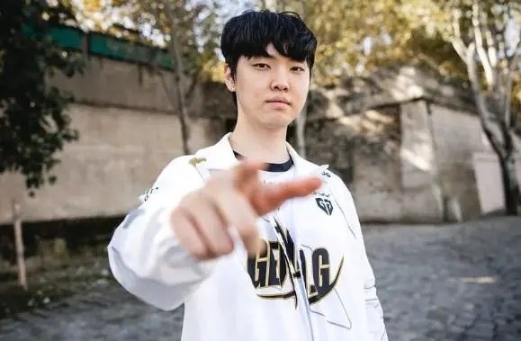  Chovy : My confidence in winning the championship was originally 9 points, but after playing against FLY, it dropped to 7-8 points.