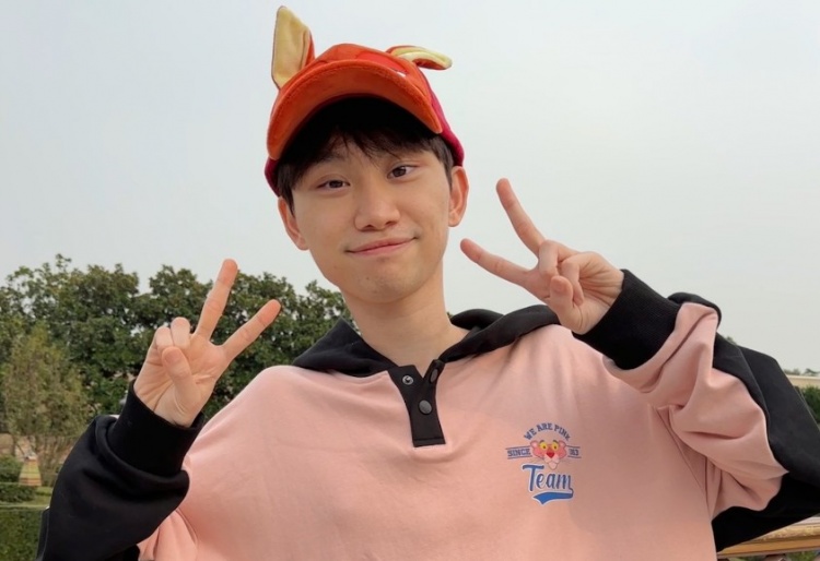   Doinb  : You guys don't dare to say Jin Gong made a mistake, I don't dare to say it because he's at my house, you guys have to say it!