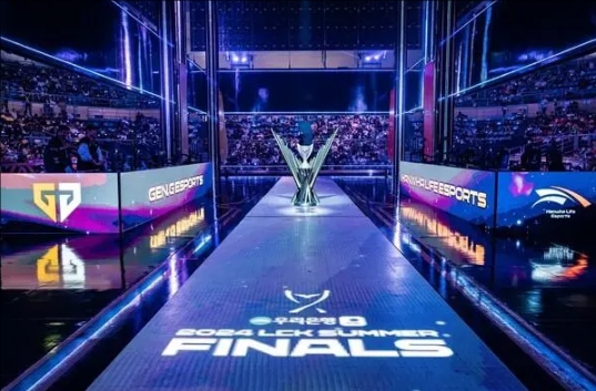 한국 미디어: LCK 서머 스플릿, 평균 분당 시청자 수 신기록 달성, 해외 시청자 대부분은 중국인