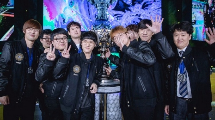 Teams that maintained their championship roster and reached the Worlds the following year: SSG,  Invictus Gaming ,  EDward Gaming ,  T1 