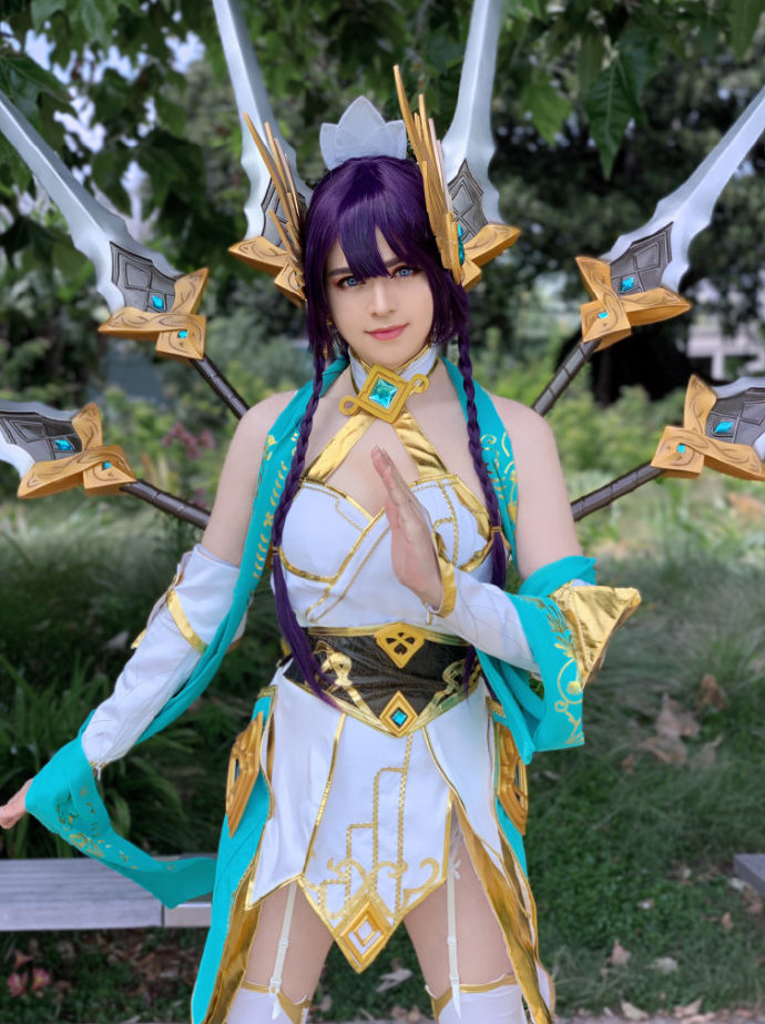 Sneaky最新cosplay發佈 劍仙 懸翦 Lol Gg電競王 世界第一環球lol電競數據平臺