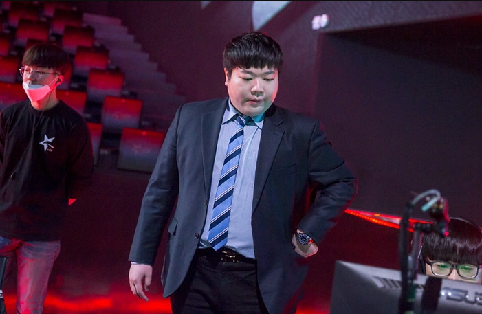 t1教练kim收获lck最佳教练盘点他指导出的顶级上路选手