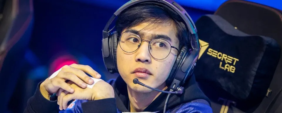 NAVI and Dewa United Exit After Quarterfinal Losses in MPL Indonesia Season 16