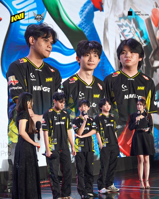 NAVI overcome RRQ Hoshi to claim 12th MPL Indonesia victory