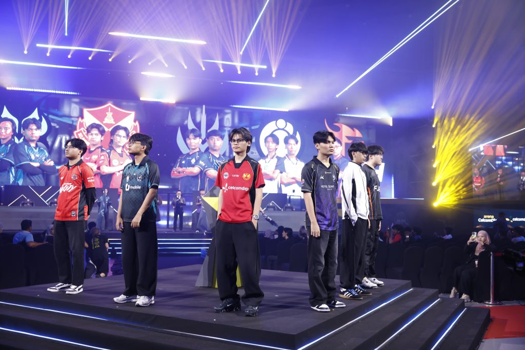  Team Vamos  3–1淘汰 Team Flash ，尽管首局更换打野