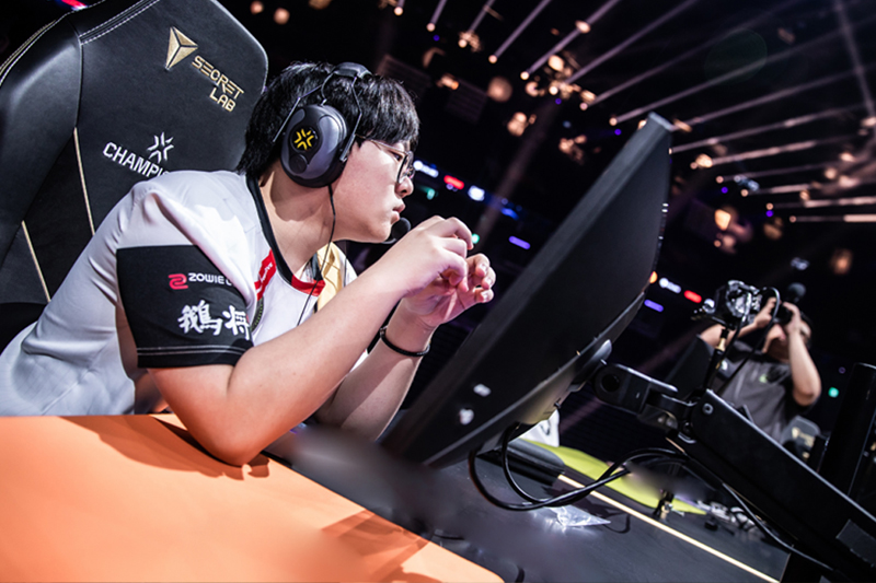 【赛后群访】EDG  CHICHOO ：我很感谢队友帮我创造的优势残局