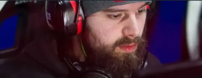 Famoso streamer mch critica o cronograma de torneios da Riot Games