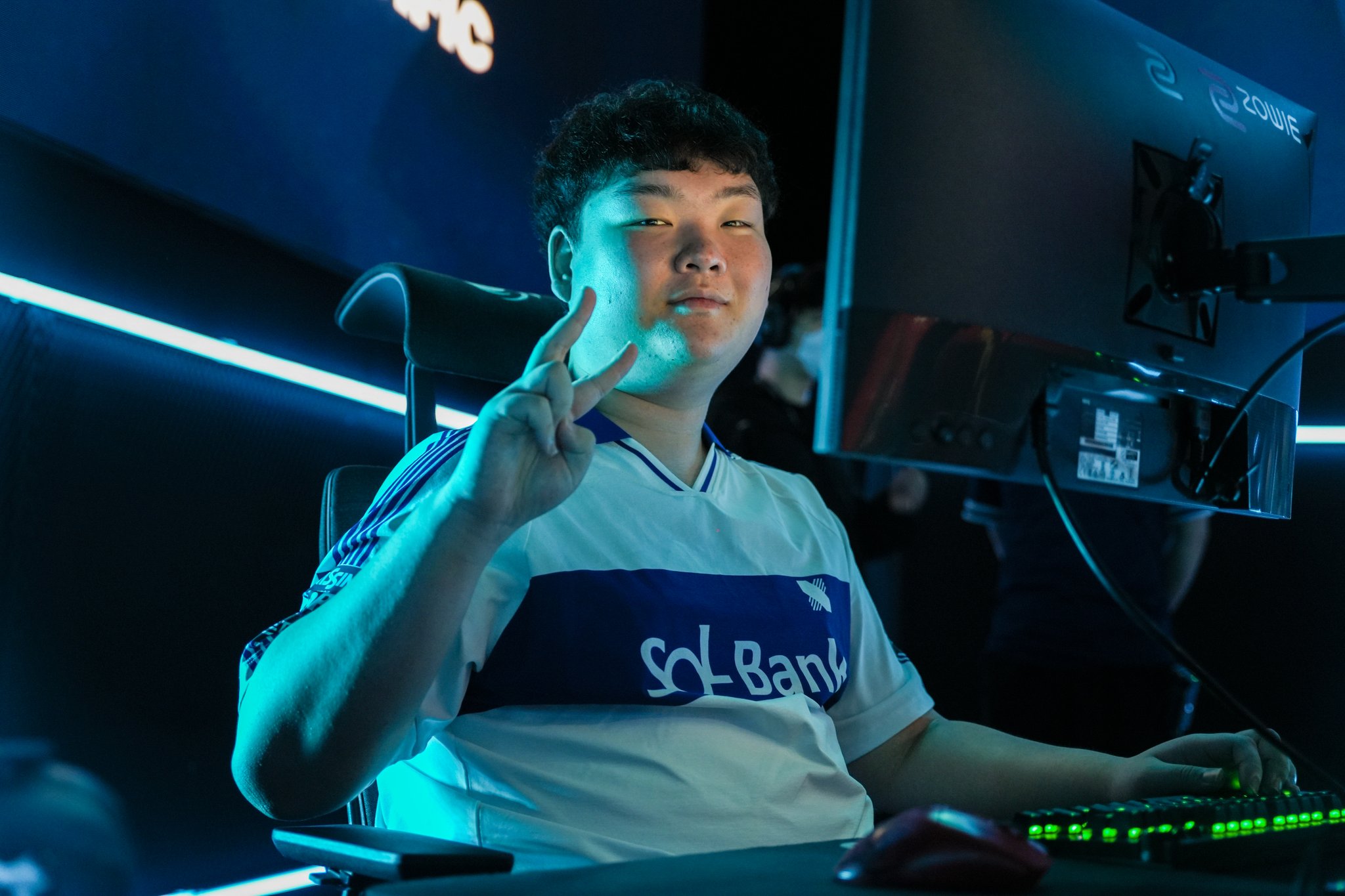 【战队动态】经媒体确认，MaKo成为DRX的新指挥