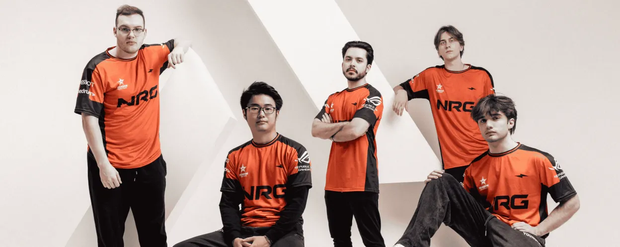 NRG เอาชนะ  Rex Regum Qeon  เพื่อเข้าสู่รอบเพลย์ออฟ Esports World Cup 2025